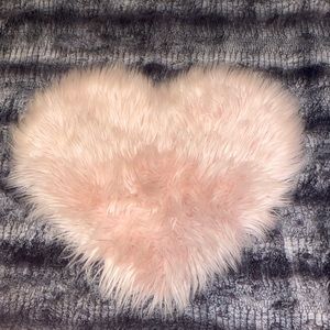 Pink heart fur rug